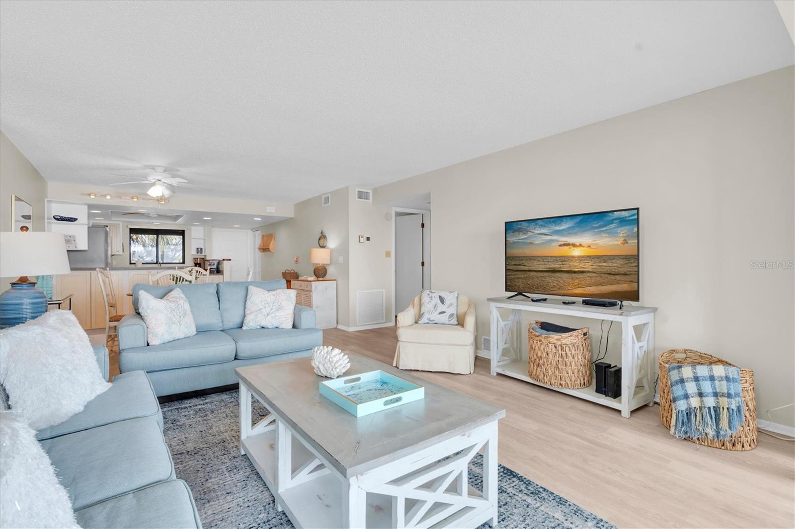 WESTBAY POINT & MOORINGS II - Residential