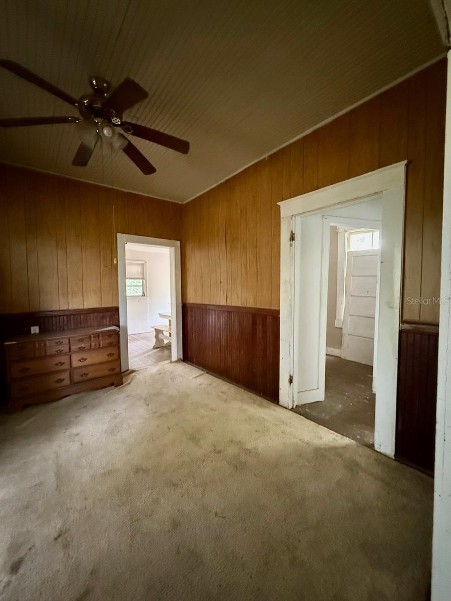 ACREAGE - Residential