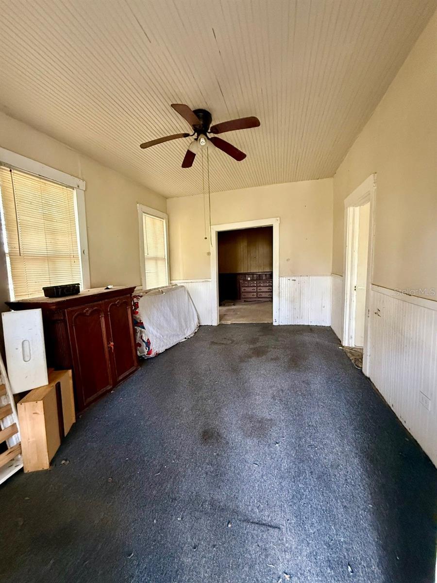 ACREAGE - Residential