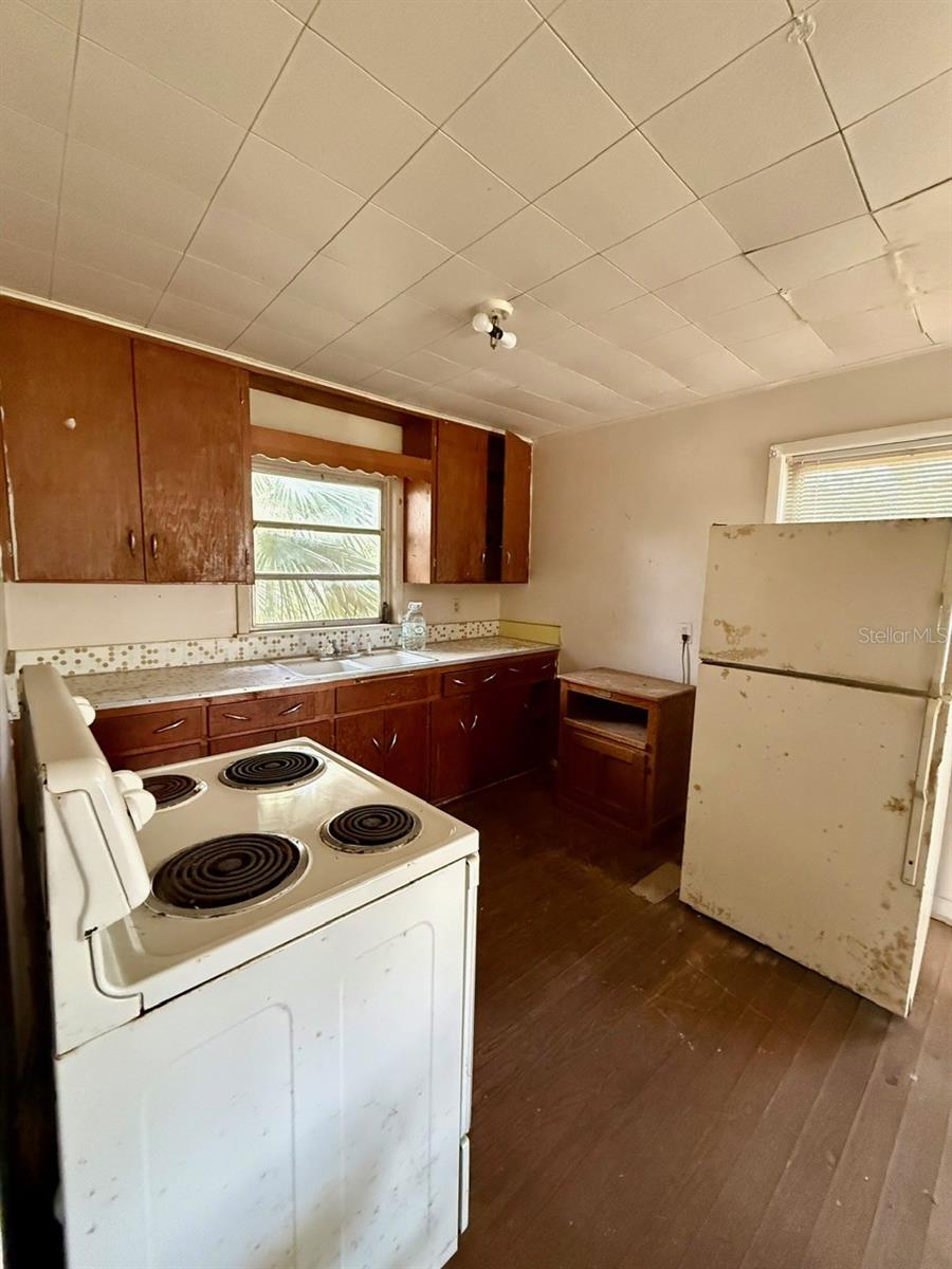 ACREAGE - Residential