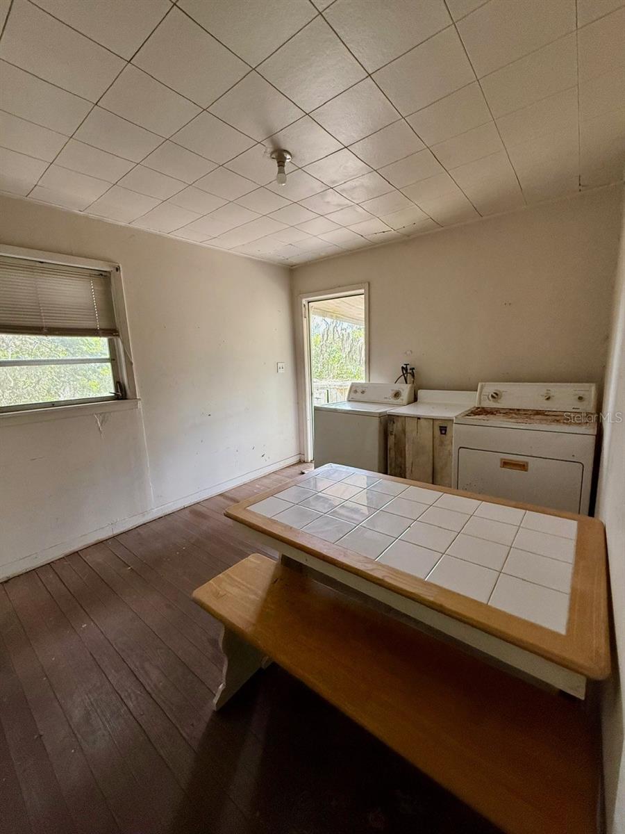 ACREAGE - Residential