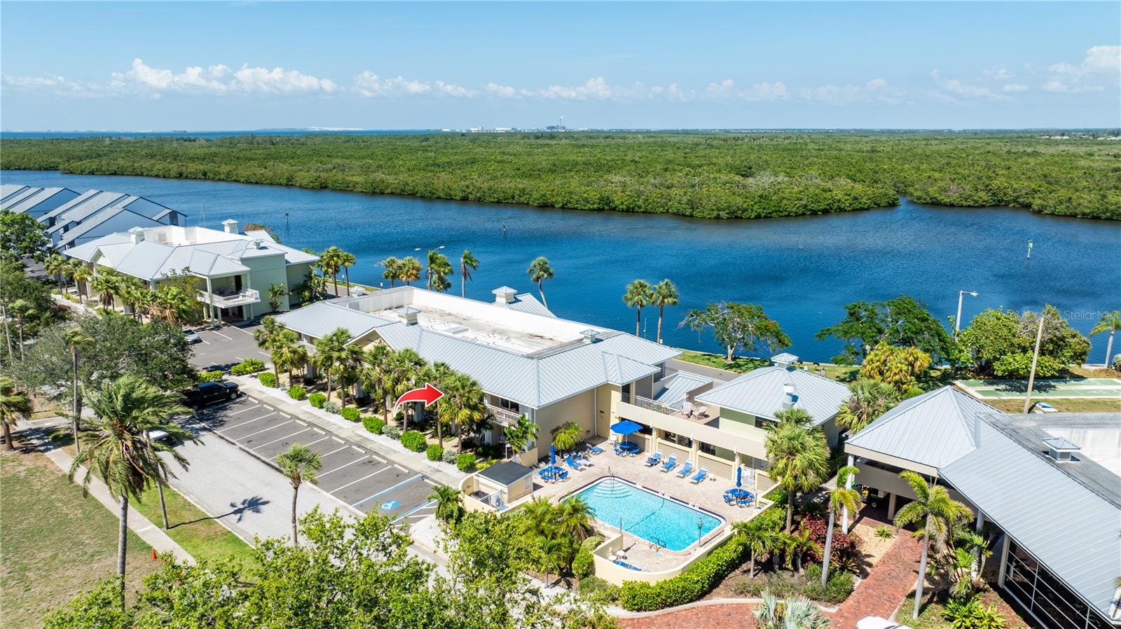 ISLAND RESORT AT MARINERS CLUB - Residential