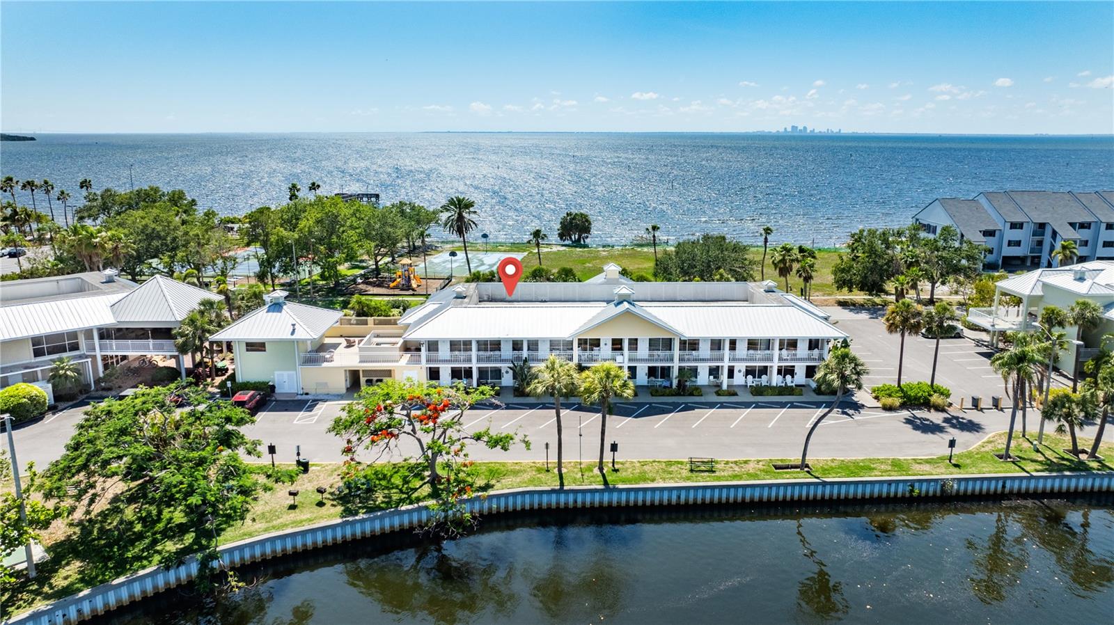 ISLAND RESORT AT MARINERS CLUB - Residential