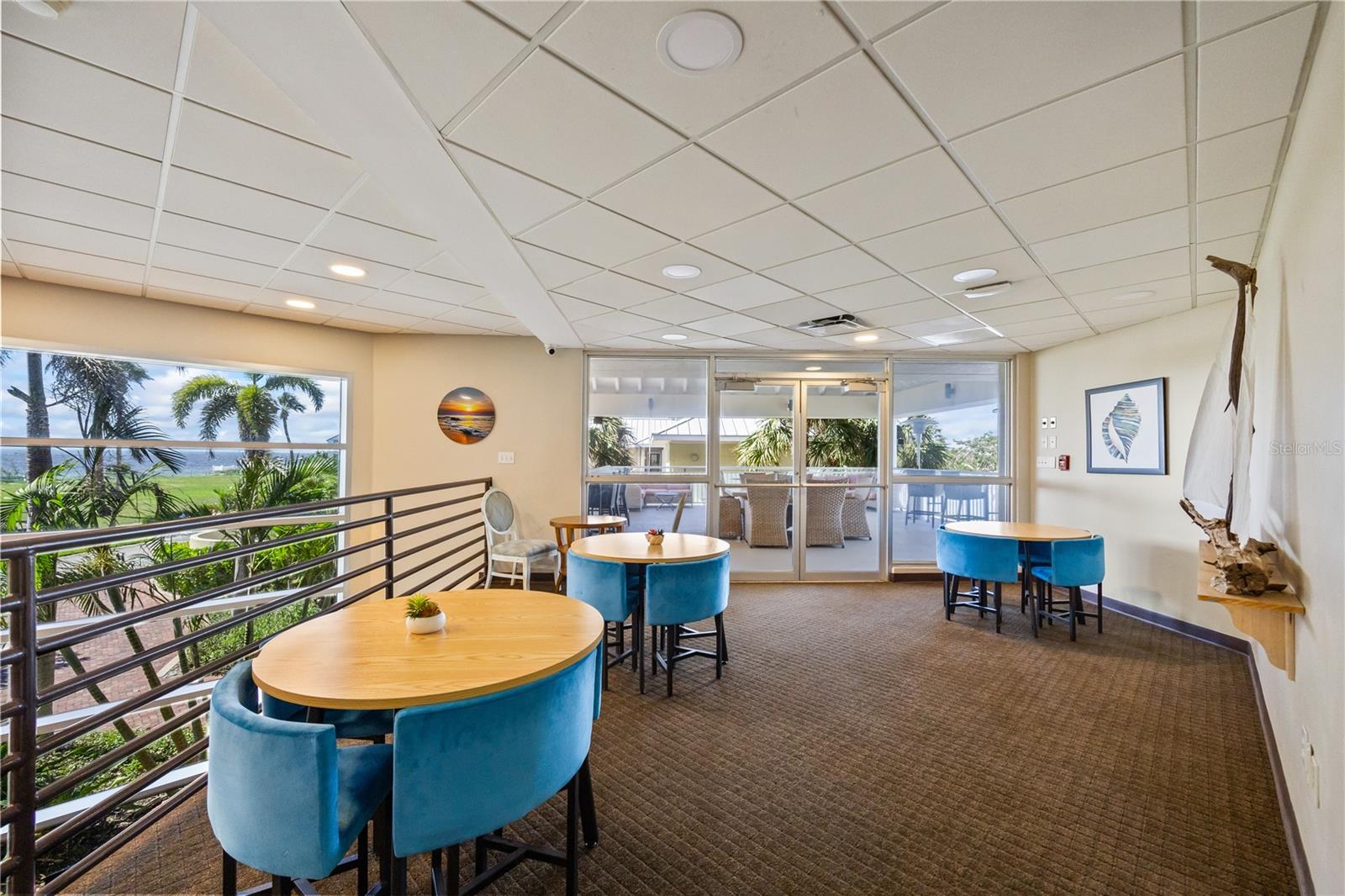 ISLAND RESORT AT MARINERS CLUB - Residential