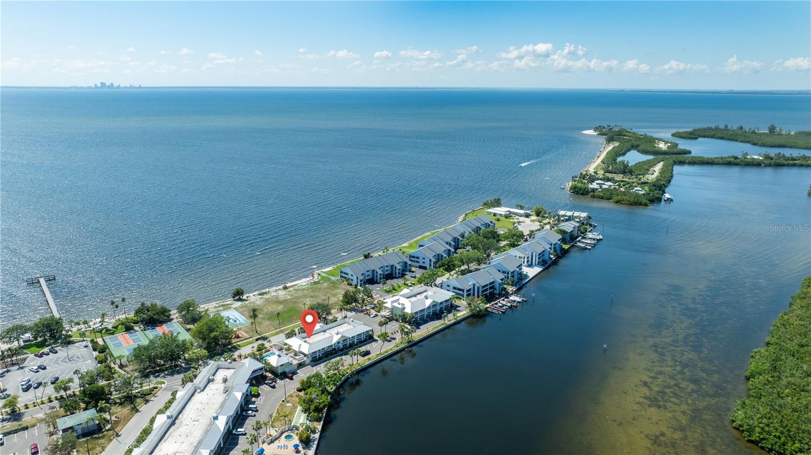 ISLAND RESORT AT MARINERS CLUB - Residential