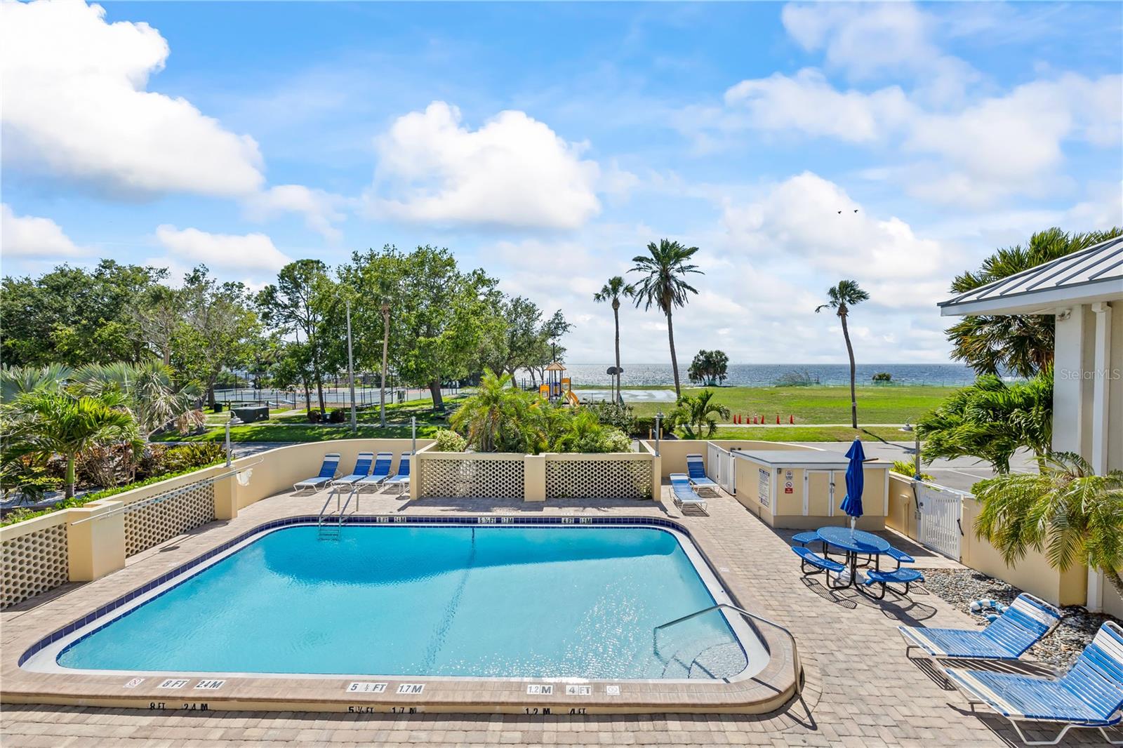 ISLAND RESORT AT MARINERS CLUB - Residential