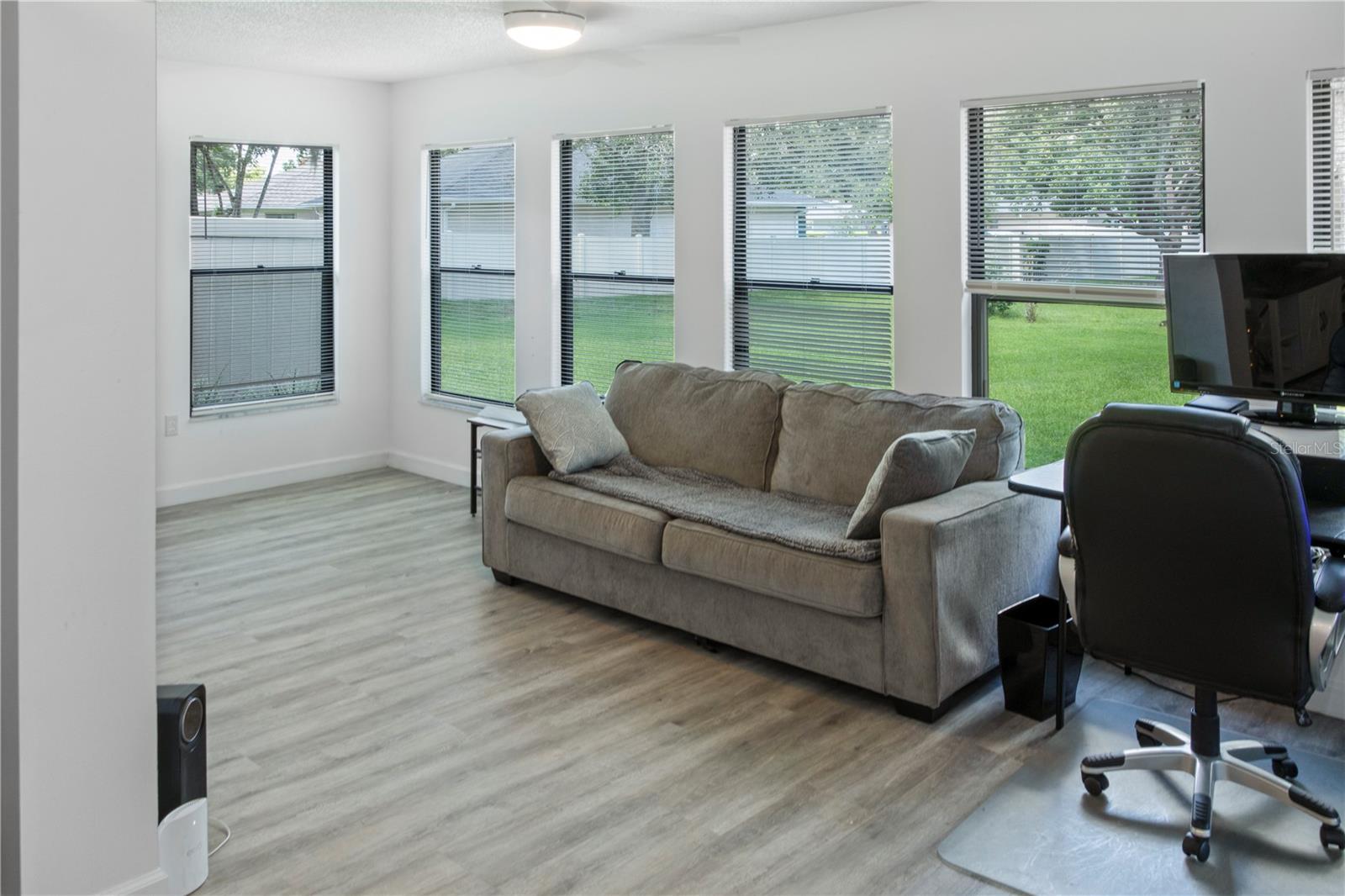 VILLAGE OAKS SEC C - Residential