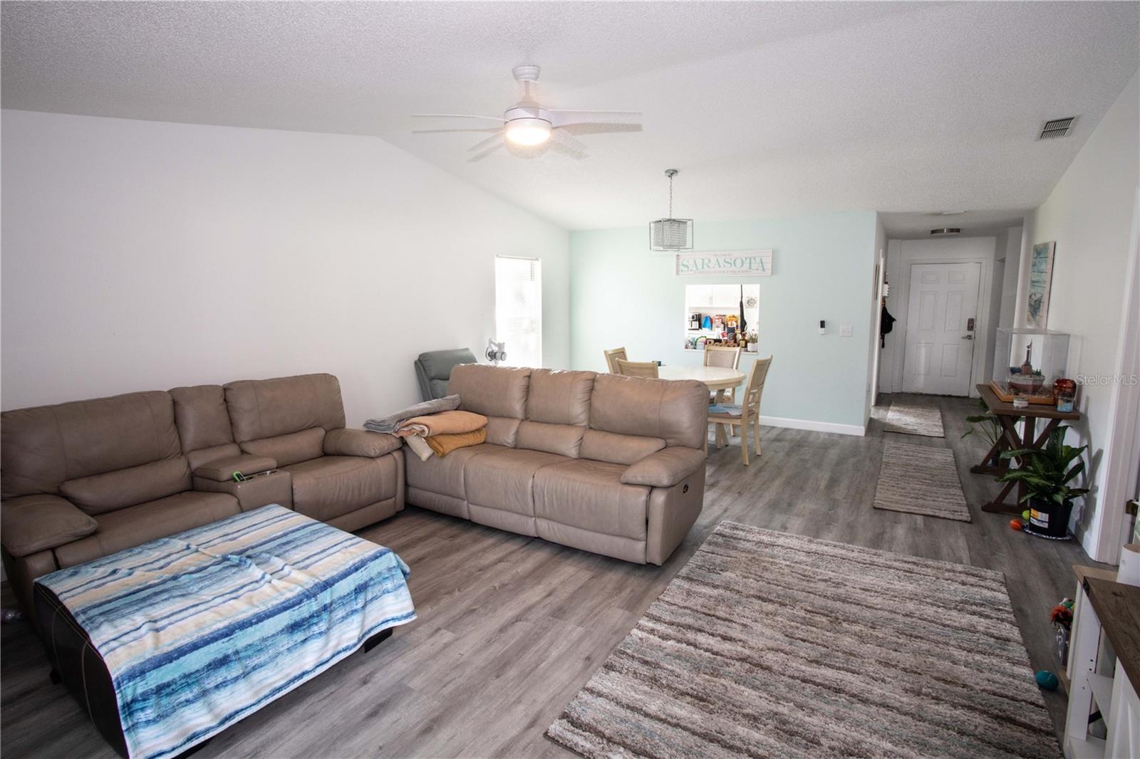 4703 OAK HILL DRIVE 4