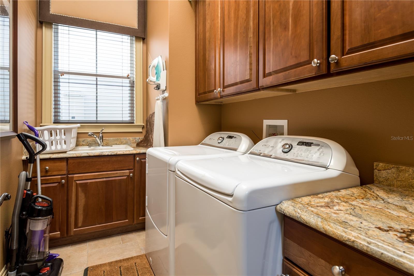 REUNION WEST VLGS NORTH - Residential