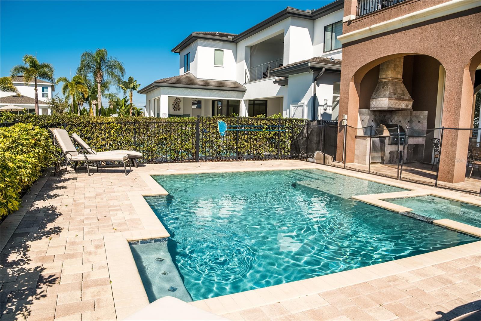 REUNION WEST VLGS NORTH - Residential