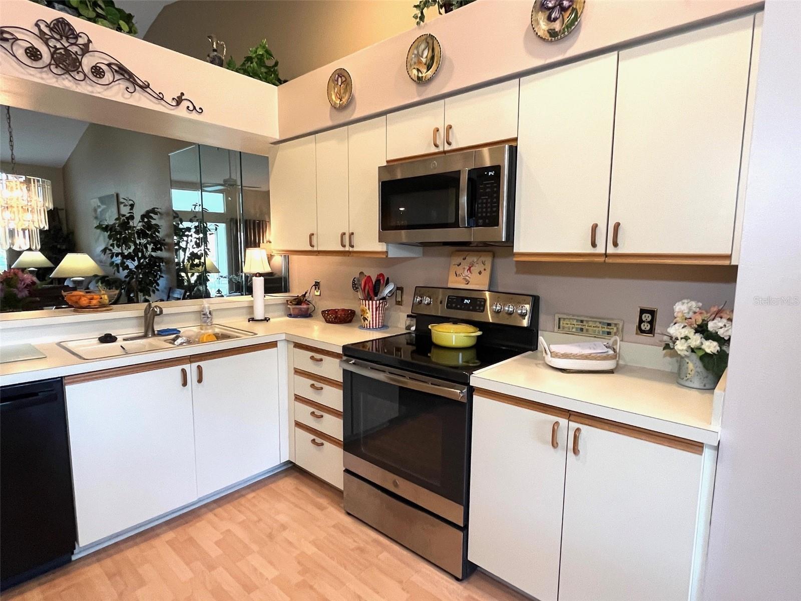 VERANDAS AT TARA GOLF & C.C. - Residential