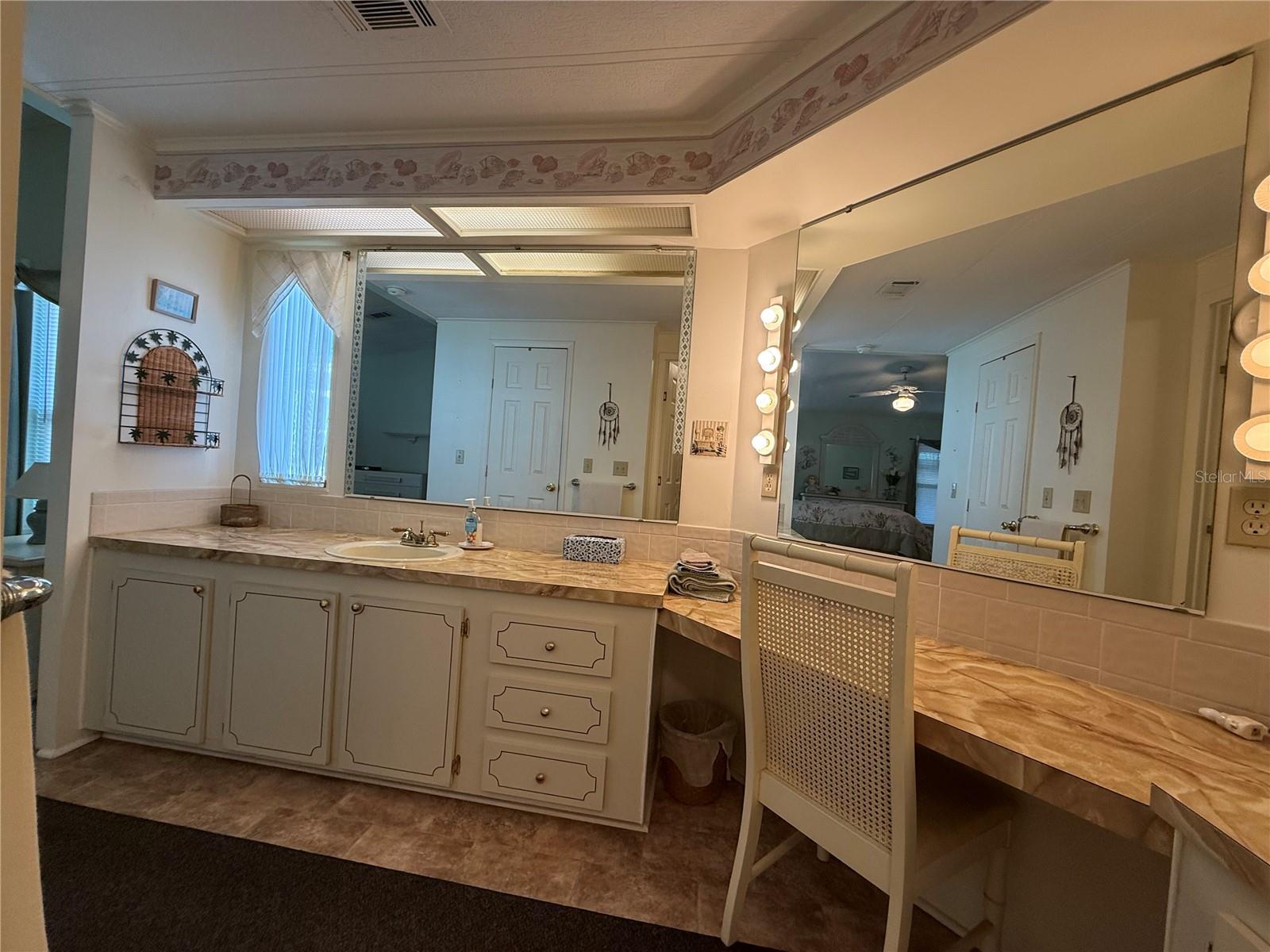 CONTINENTAL COUNTRY CLUB COMMU - Residential