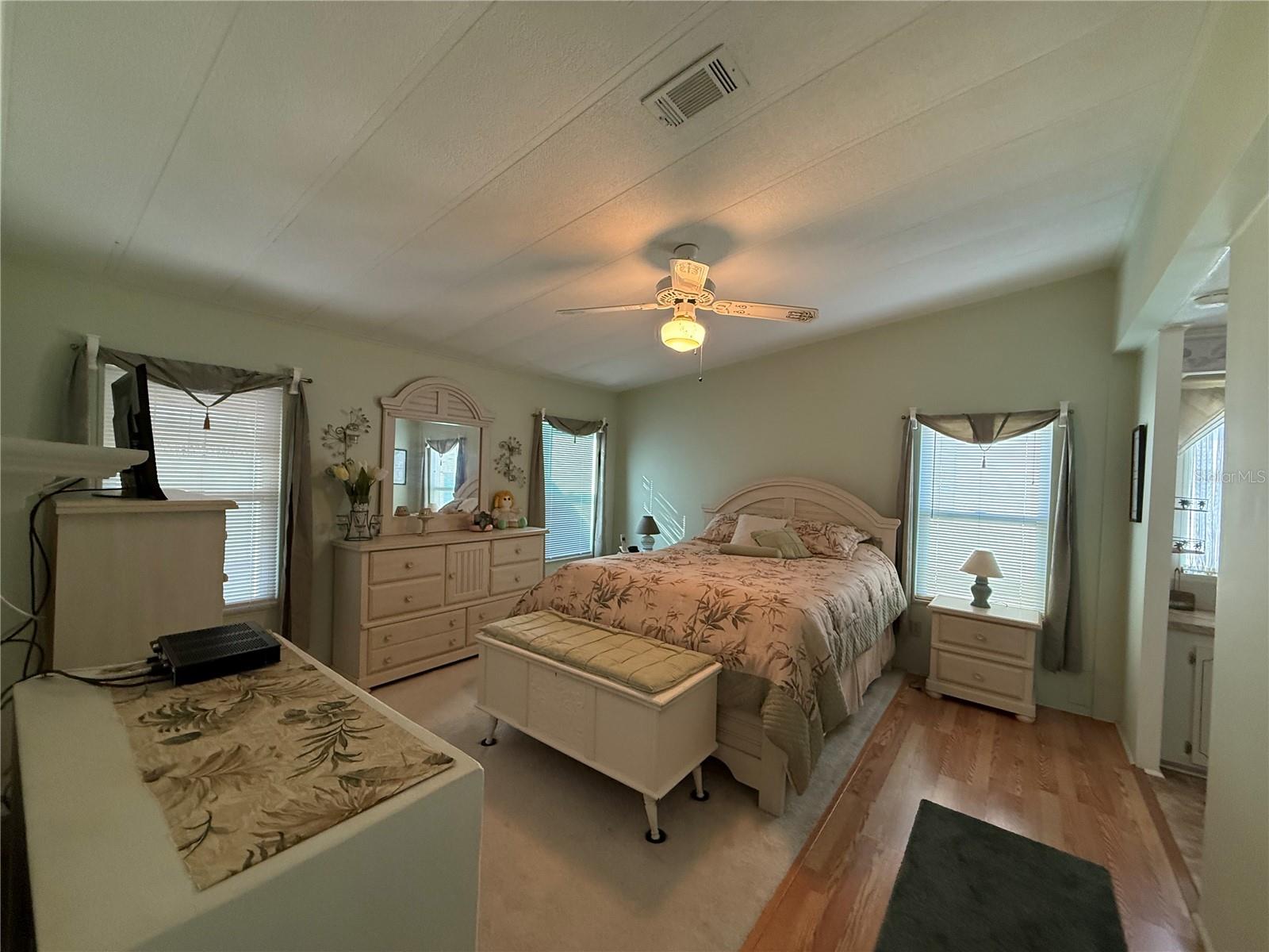 CONTINENTAL COUNTRY CLUB COMMU - Residential