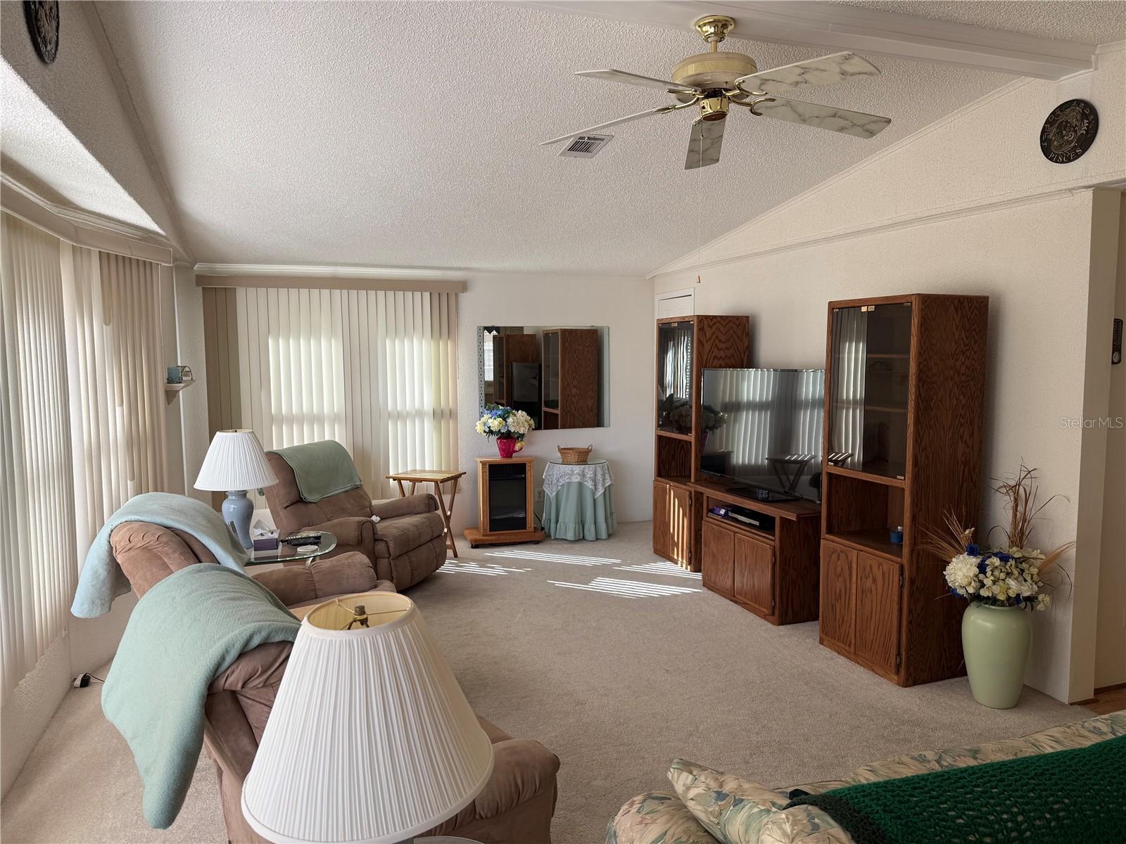 CONTINENTAL COUNTRY CLUB COMMU - Residential