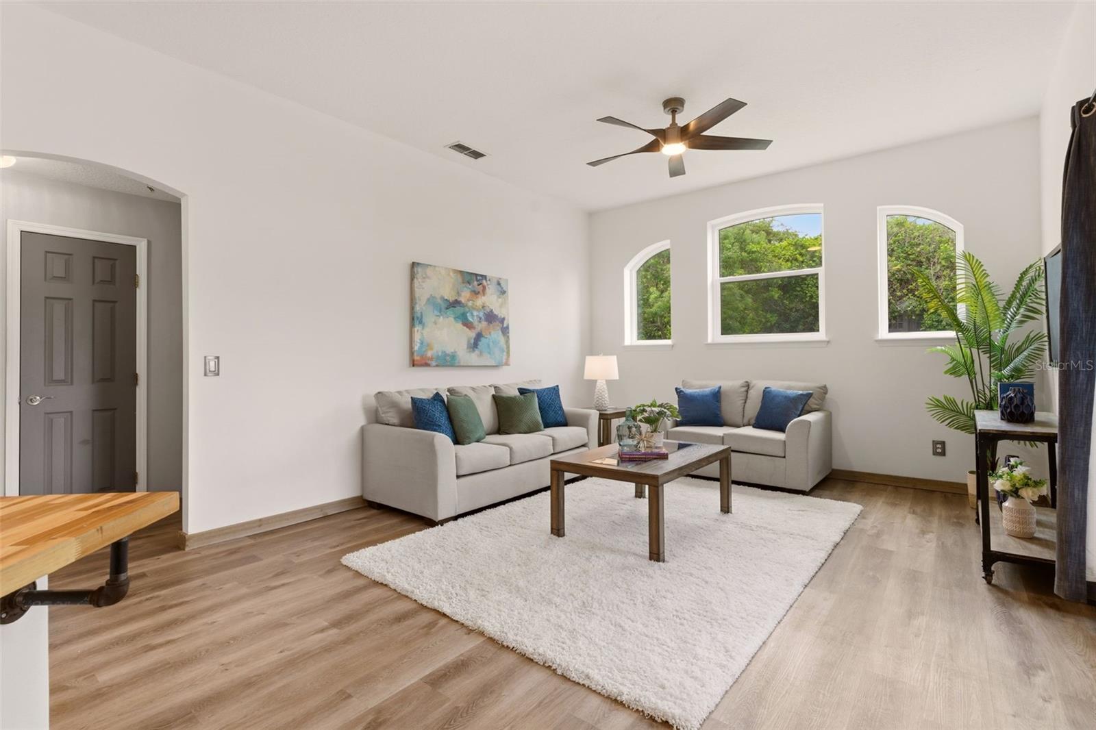 PINE TRACE UNIT 01 - Residential