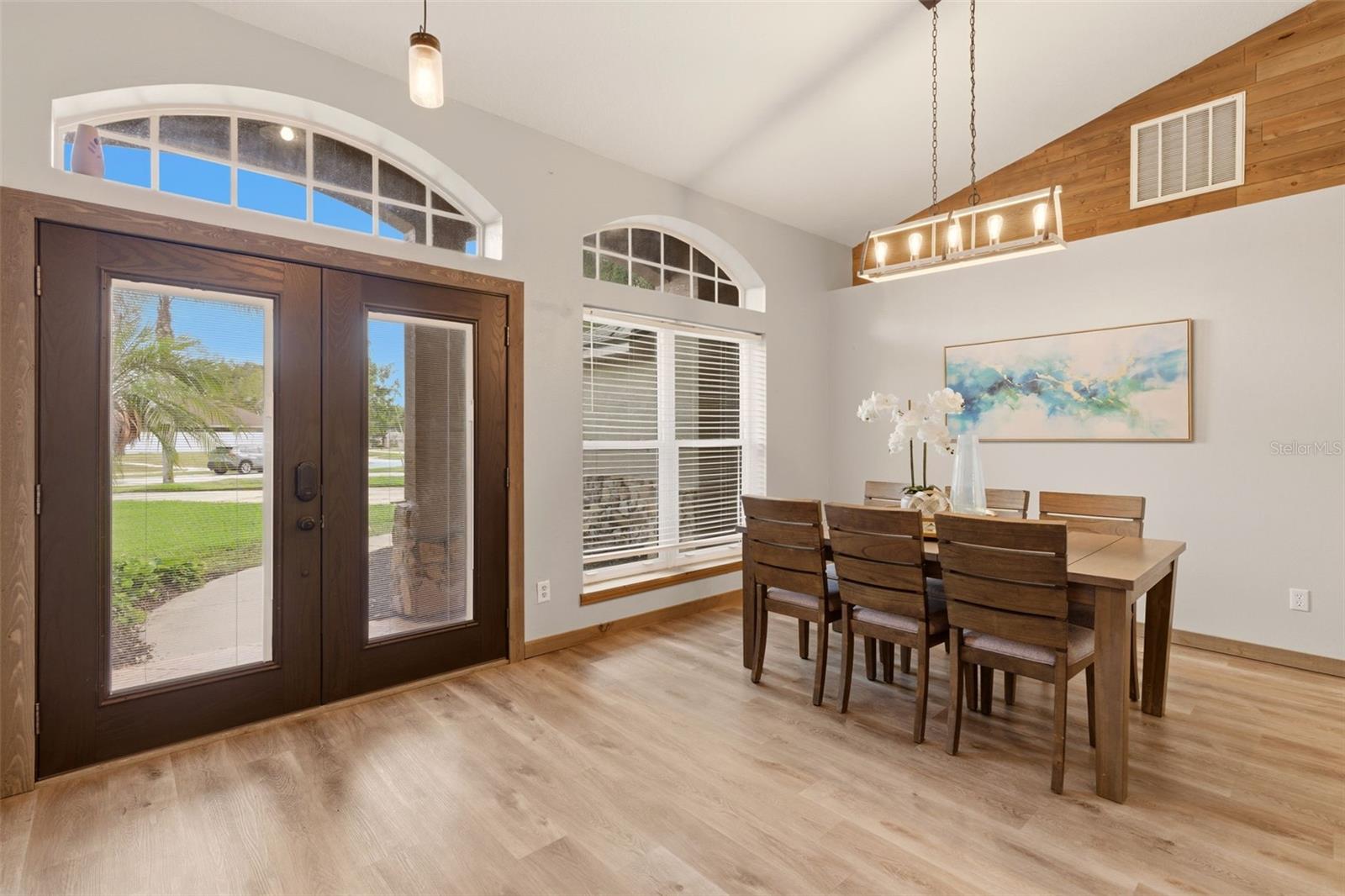 PINE TRACE UNIT 01 - Residential