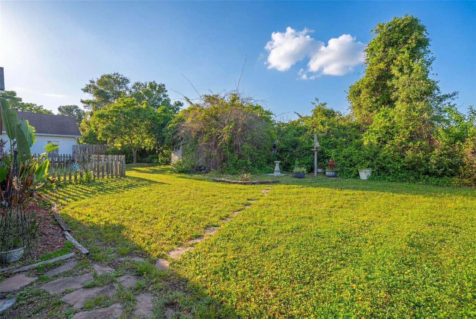 PINE TRACE UNIT 01 - Residential