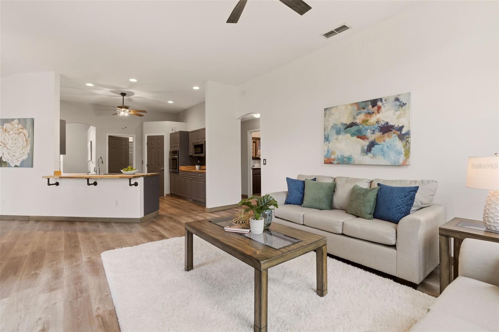 PINE TRACE UNIT 01 - Residential