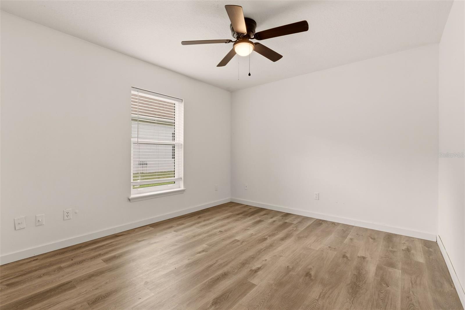 PINE TRACE UNIT 01 - Residential