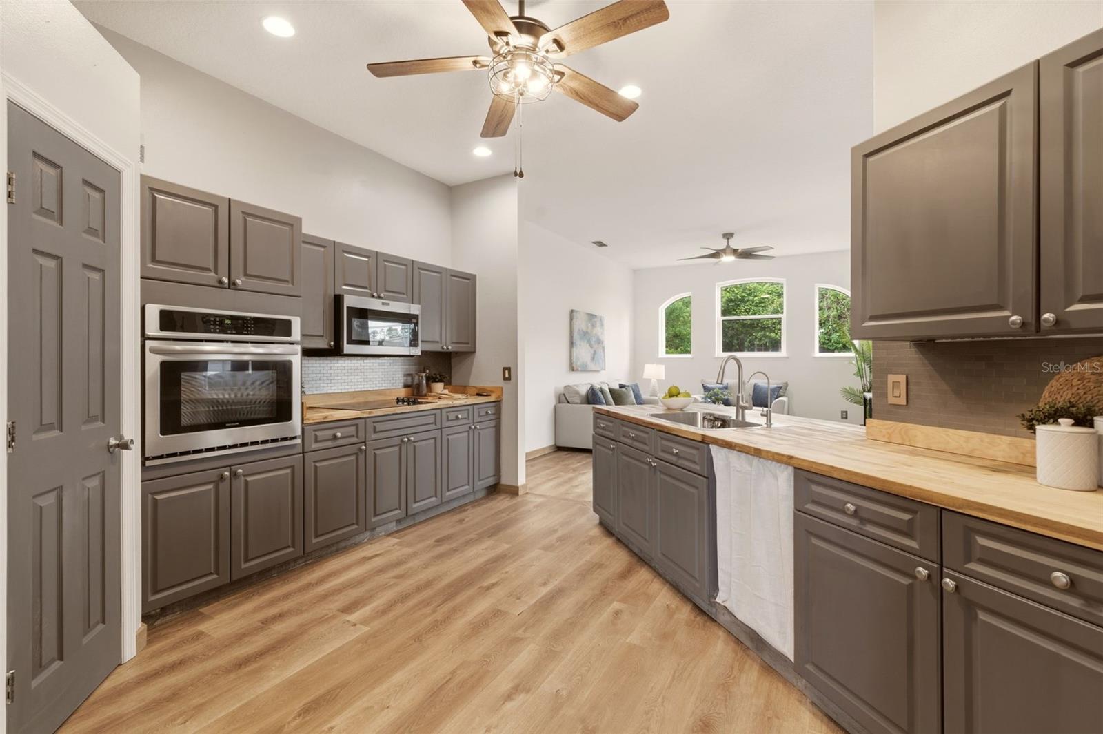 PINE TRACE UNIT 01 - Residential