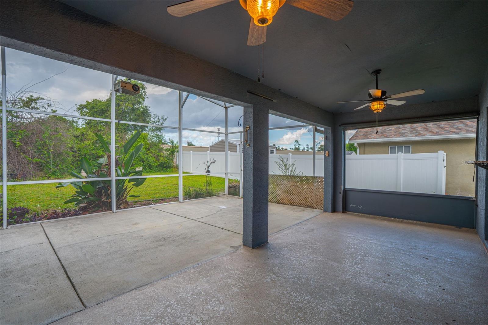 PINE TRACE UNIT 01 - Residential