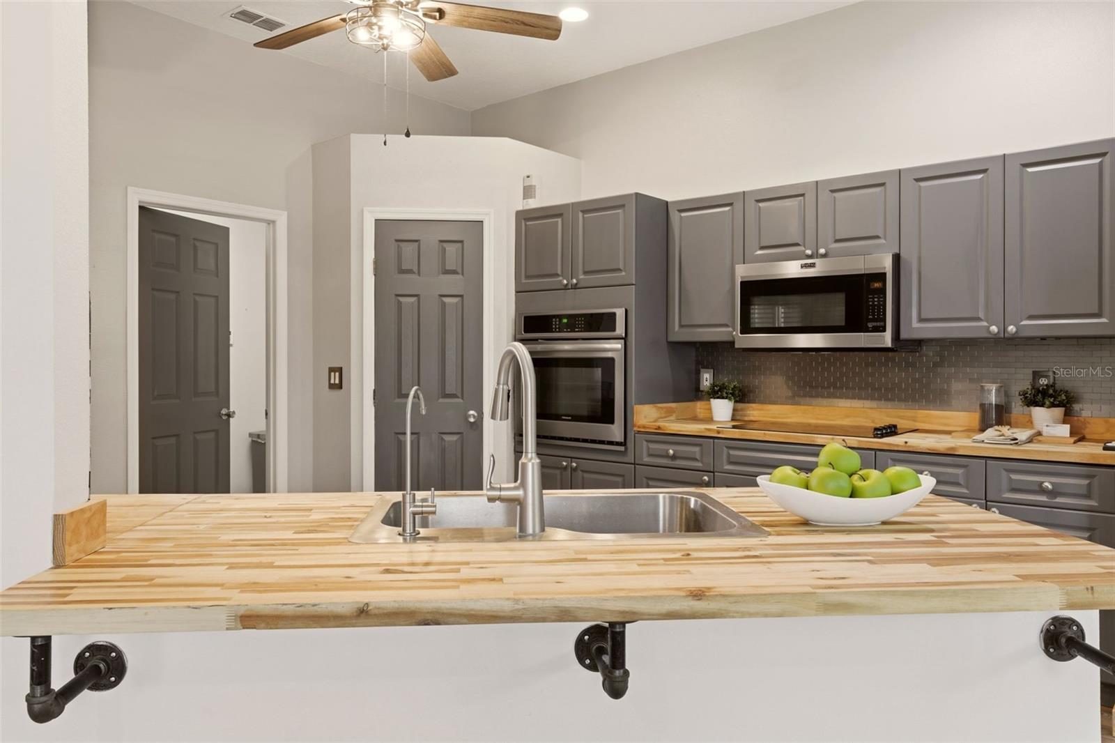 PINE TRACE UNIT 01 - Residential