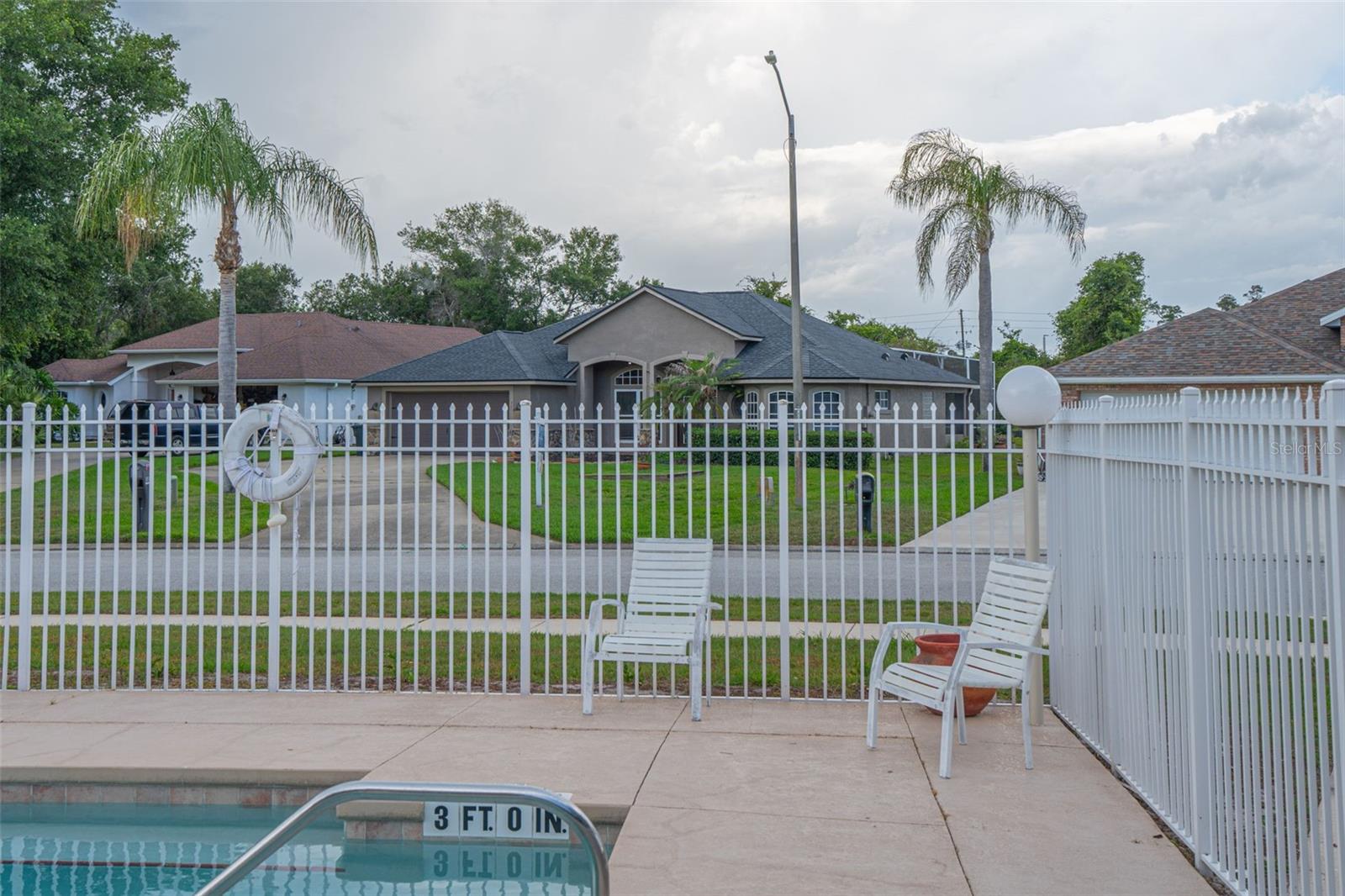 PINE TRACE UNIT 01 - Residential