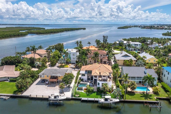 795 MARBURY LN, LONGBOAT KEY, FL 34228 - Image ff52cdcf93aad43002b6a86fade1cdf8/1090440753