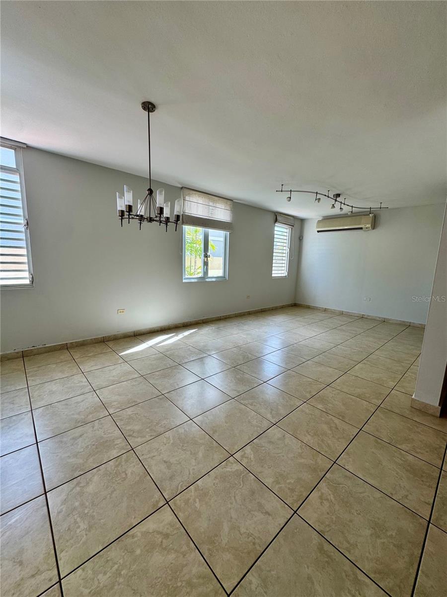 PASEO LOS CORALES II - Residential