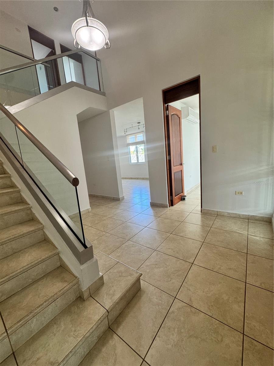 PASEO LOS CORALES II - Residential