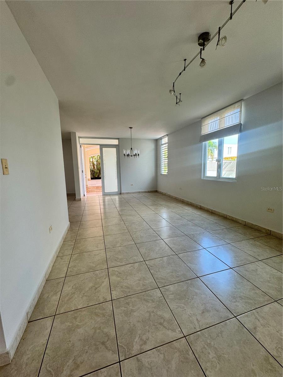 PASEO LOS CORALES II - Residential