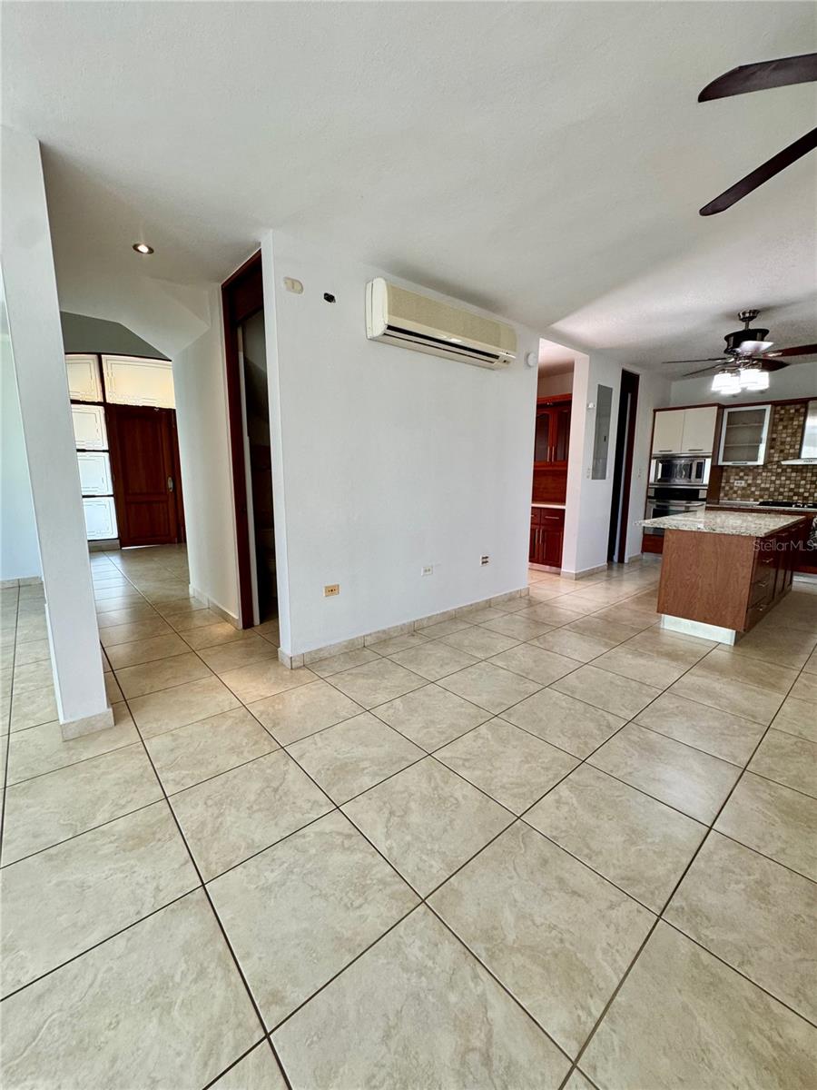 PASEO LOS CORALES II - Residential