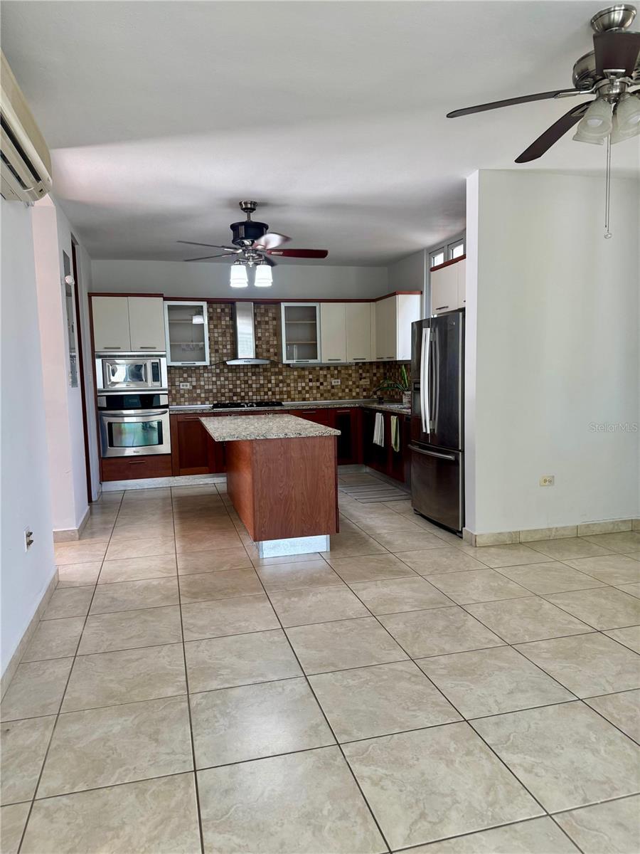 PASEO LOS CORALES II - Residential