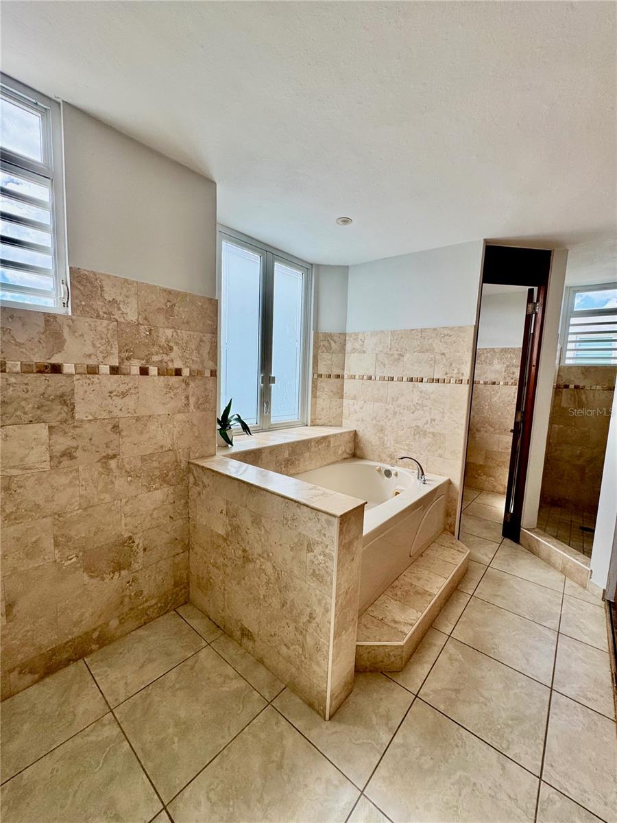 PASEO LOS CORALES II - Residential