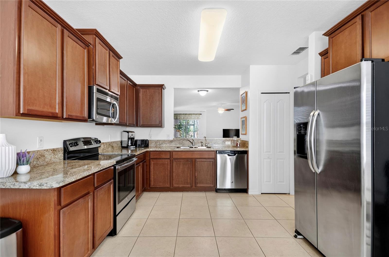 GROVELAND EAGLE POINTE PH 01 - Residential