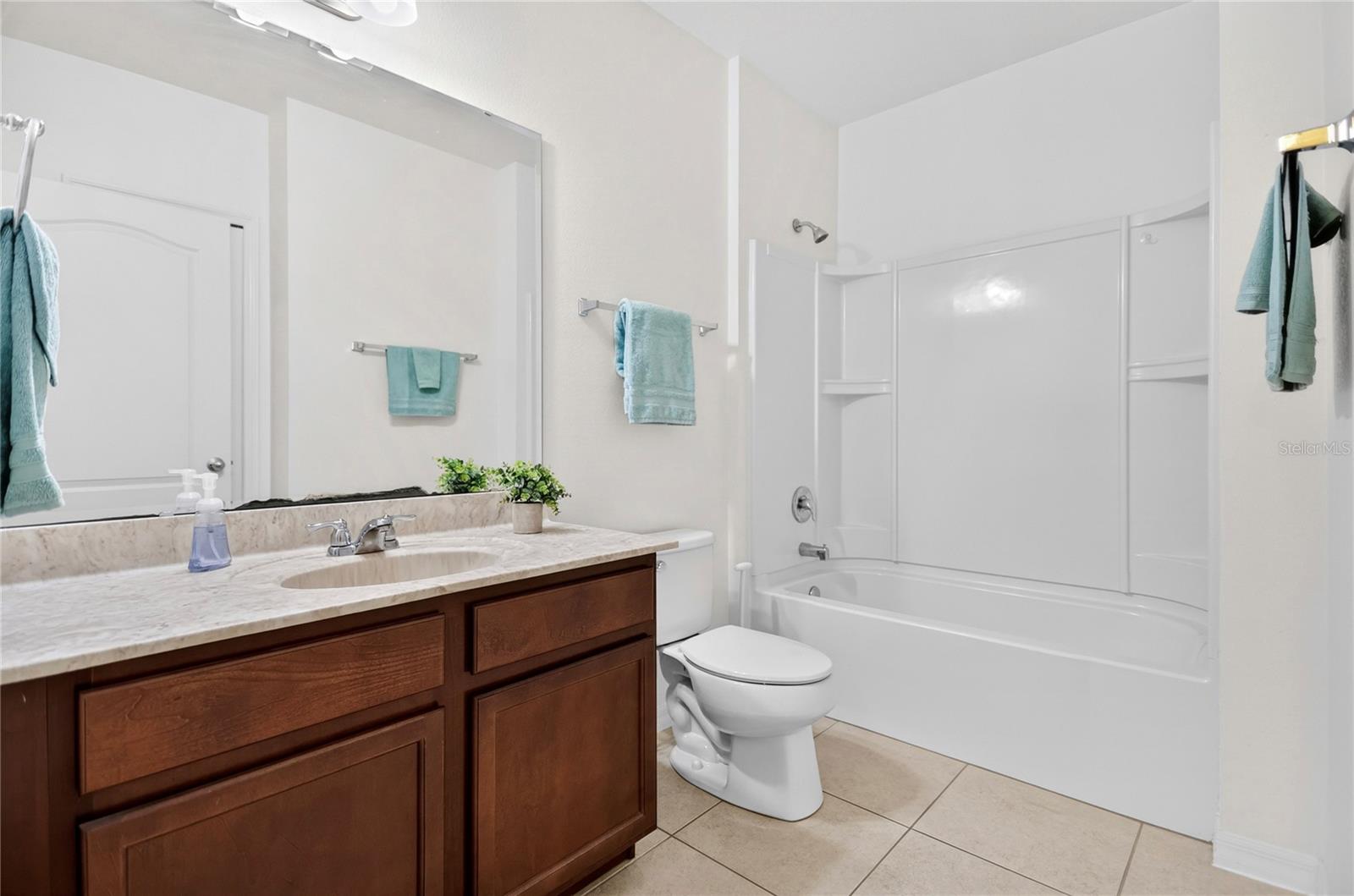 GROVELAND EAGLE POINTE PH 01 - Residential