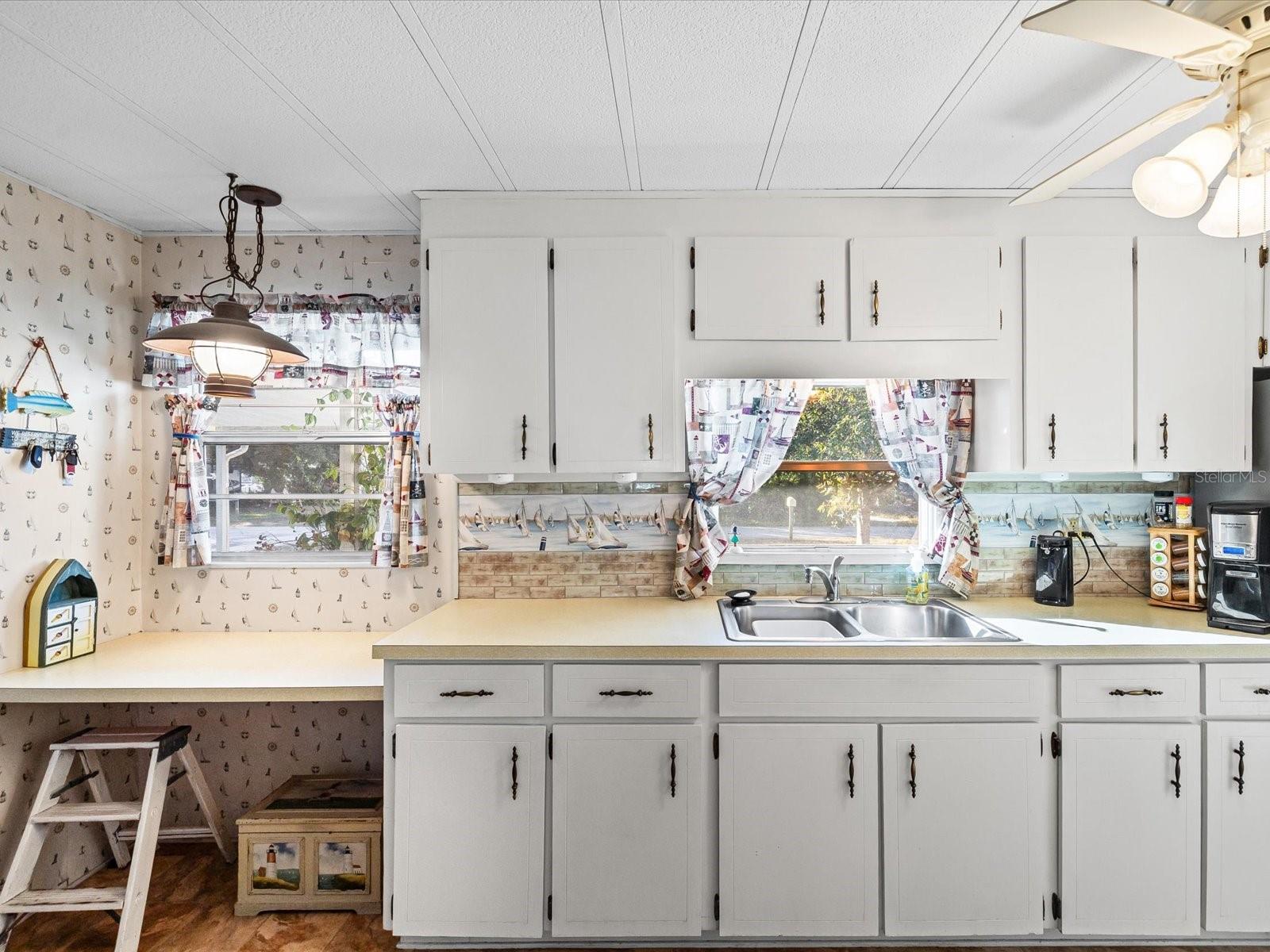 WEEKI WACHEE RIVER ESTATE - Residential