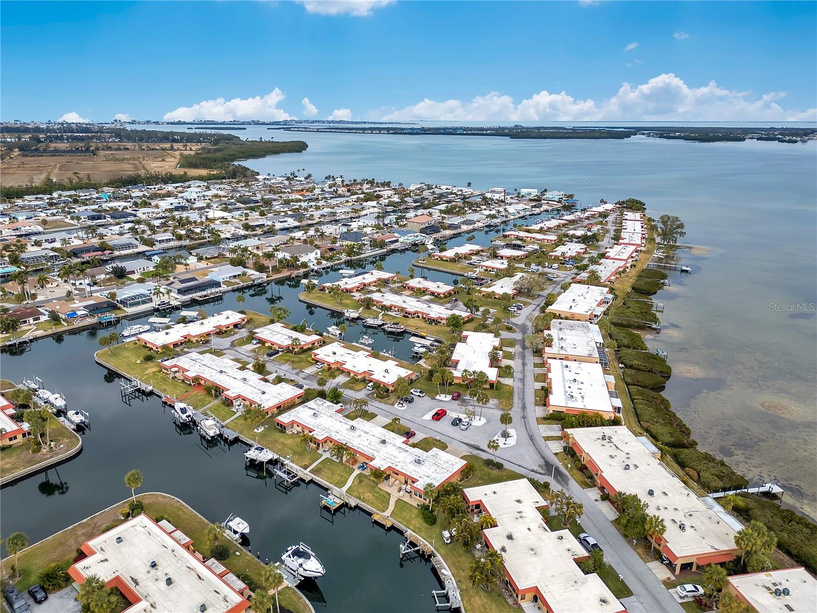 PALMA SOLA HARBOUR CONDO 4 - Residential