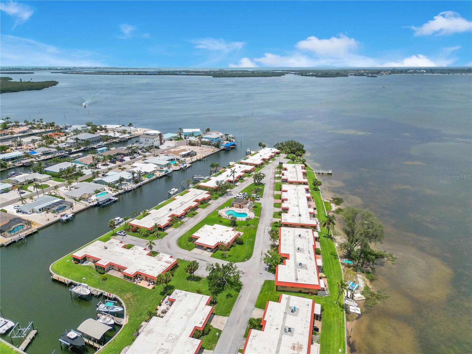 PALMA SOLA HARBOUR CONDO 4 - Residential