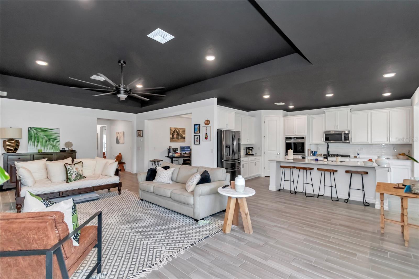 BELLECHASE OAK HAMMOCK - Residential