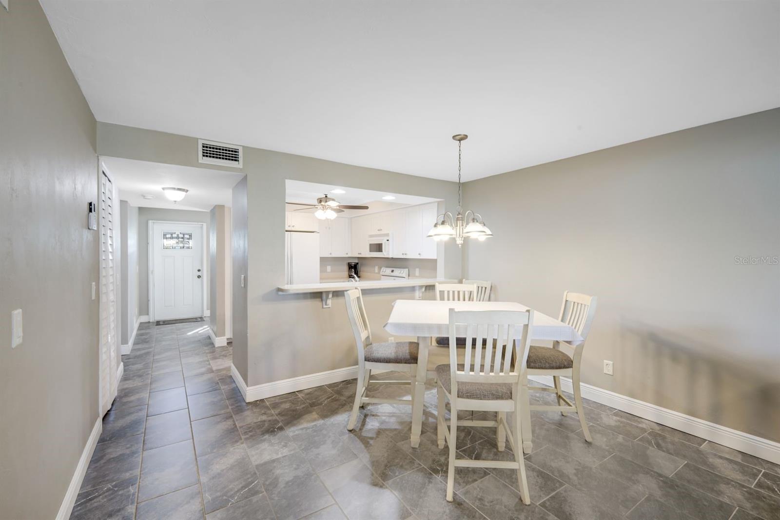 LE GRAND MARQUIS CONDO - Residential