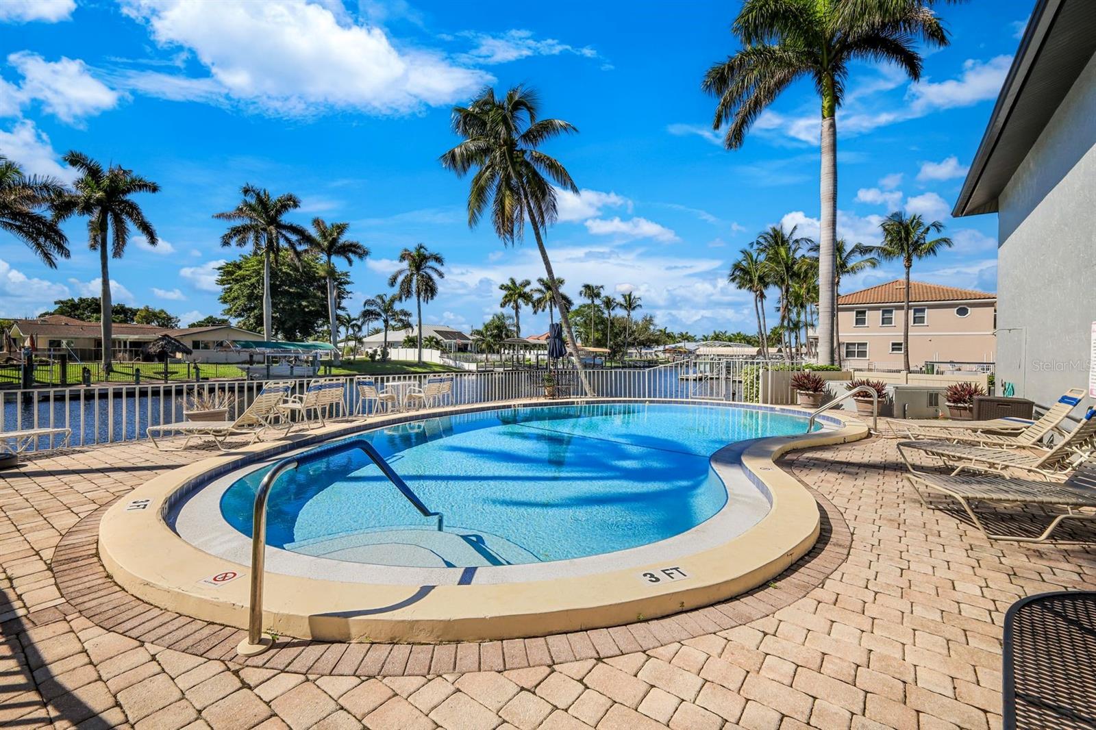 LE GRAND MARQUIS CONDO - Residential