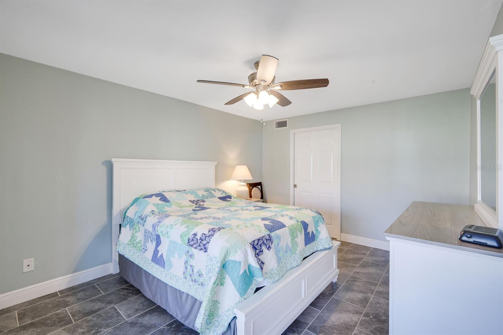 LE GRAND MARQUIS CONDO - Residential