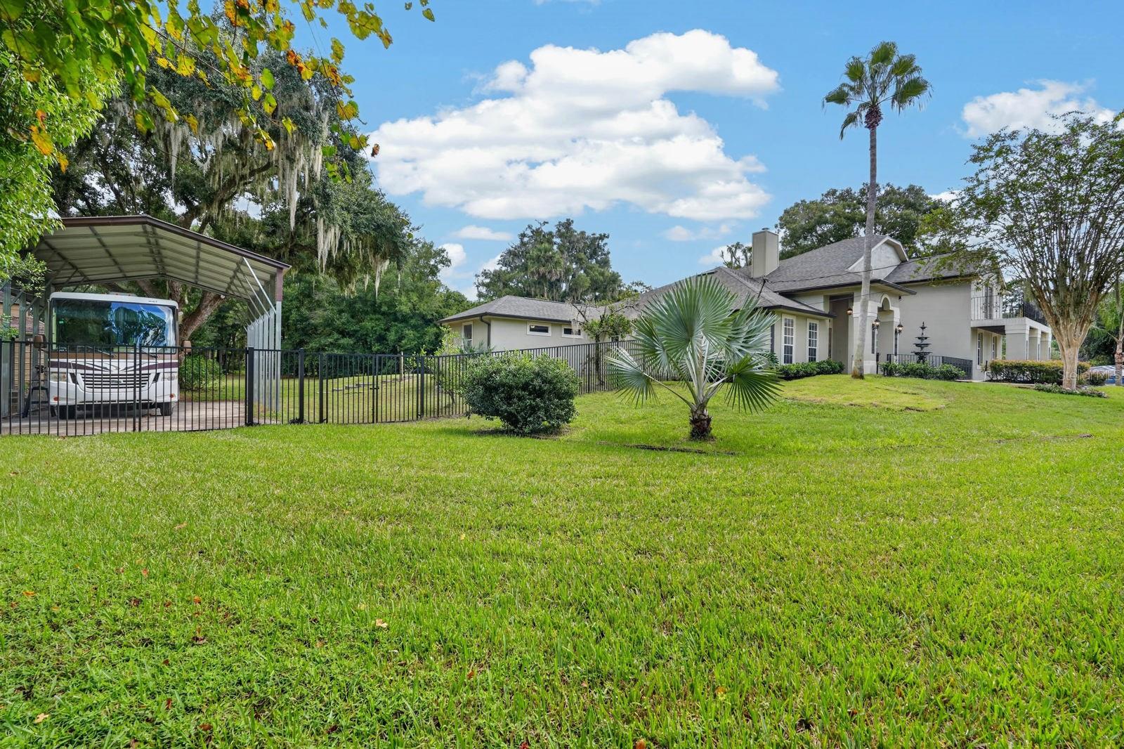500 LAKE WINNEMISSETT DRIVE