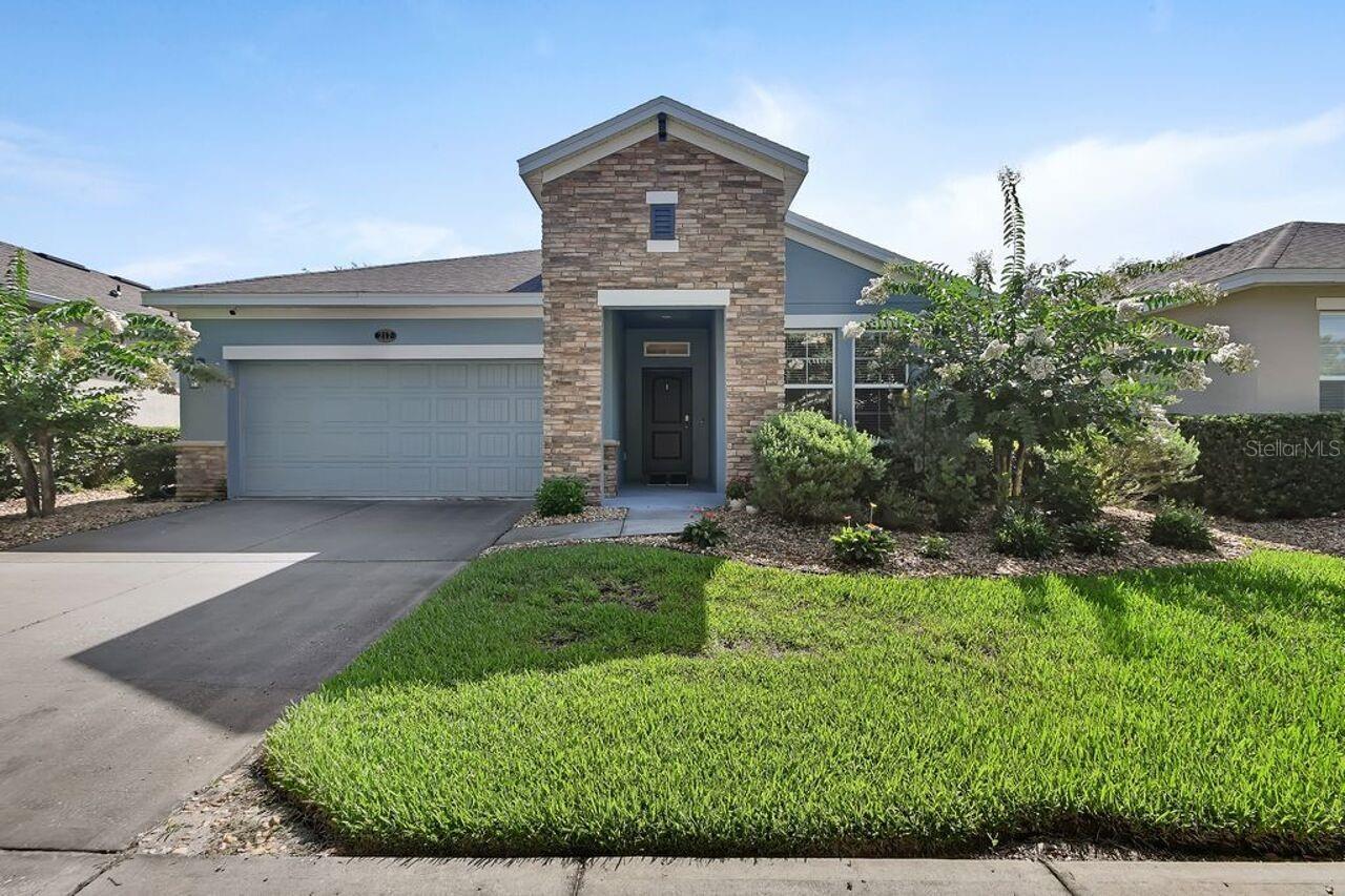 217 W CHERRY PLACE