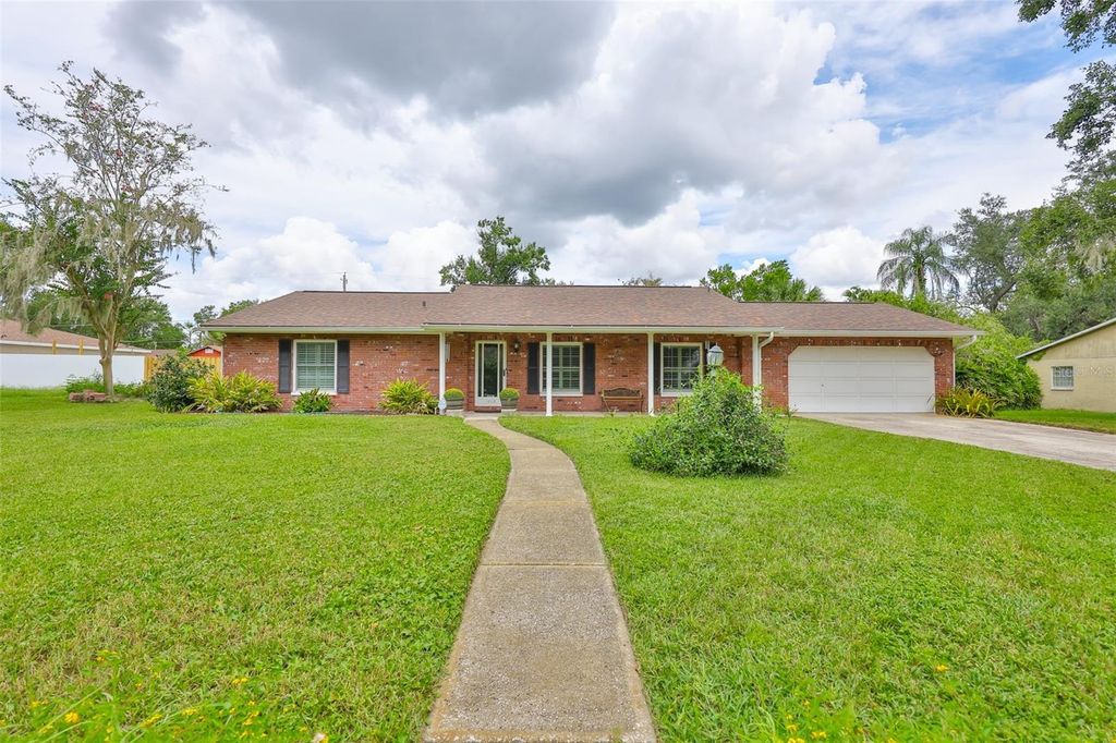 Photo of 1408 Moss Laden Court, Brandon, FL 33511 (MLS # TB8429909)