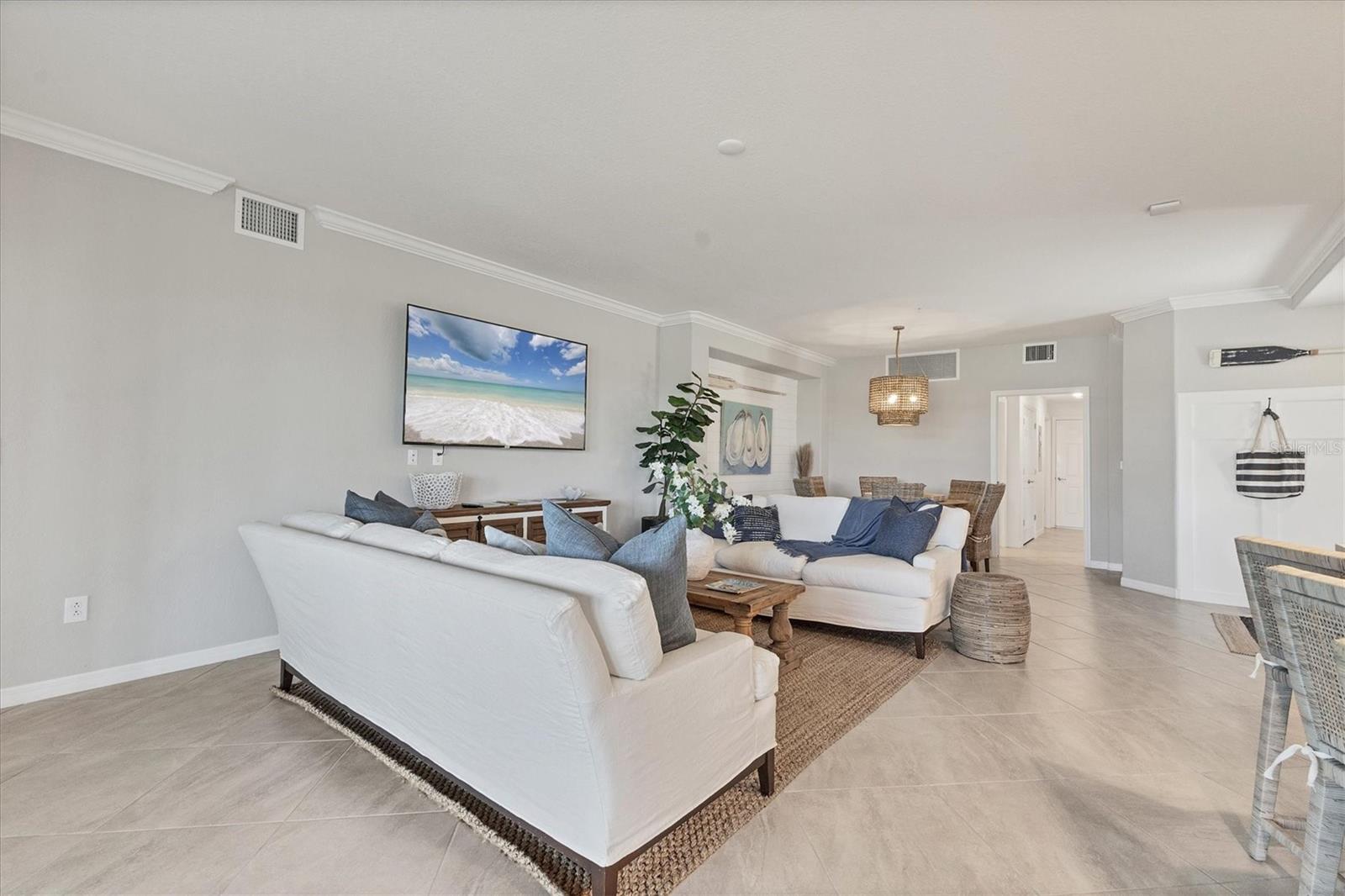 LAKEWOOD NATIONAL COACH HOMES III - Residential Lease