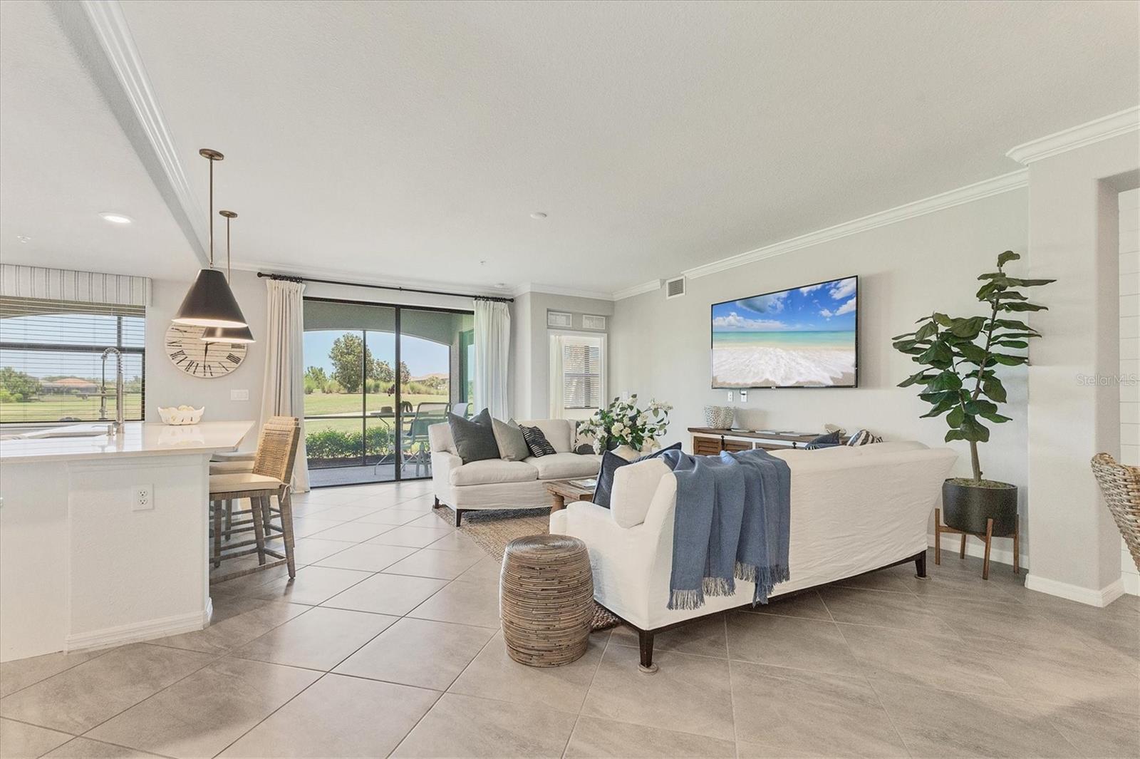 LAKEWOOD NATIONAL COACH HOMES III - Residential Lease