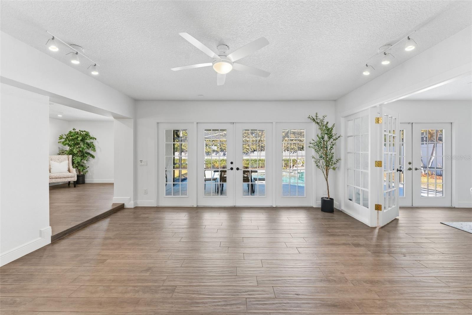 CLUBHOUSE ESTATES OF COUNTRYSIDE - Residential