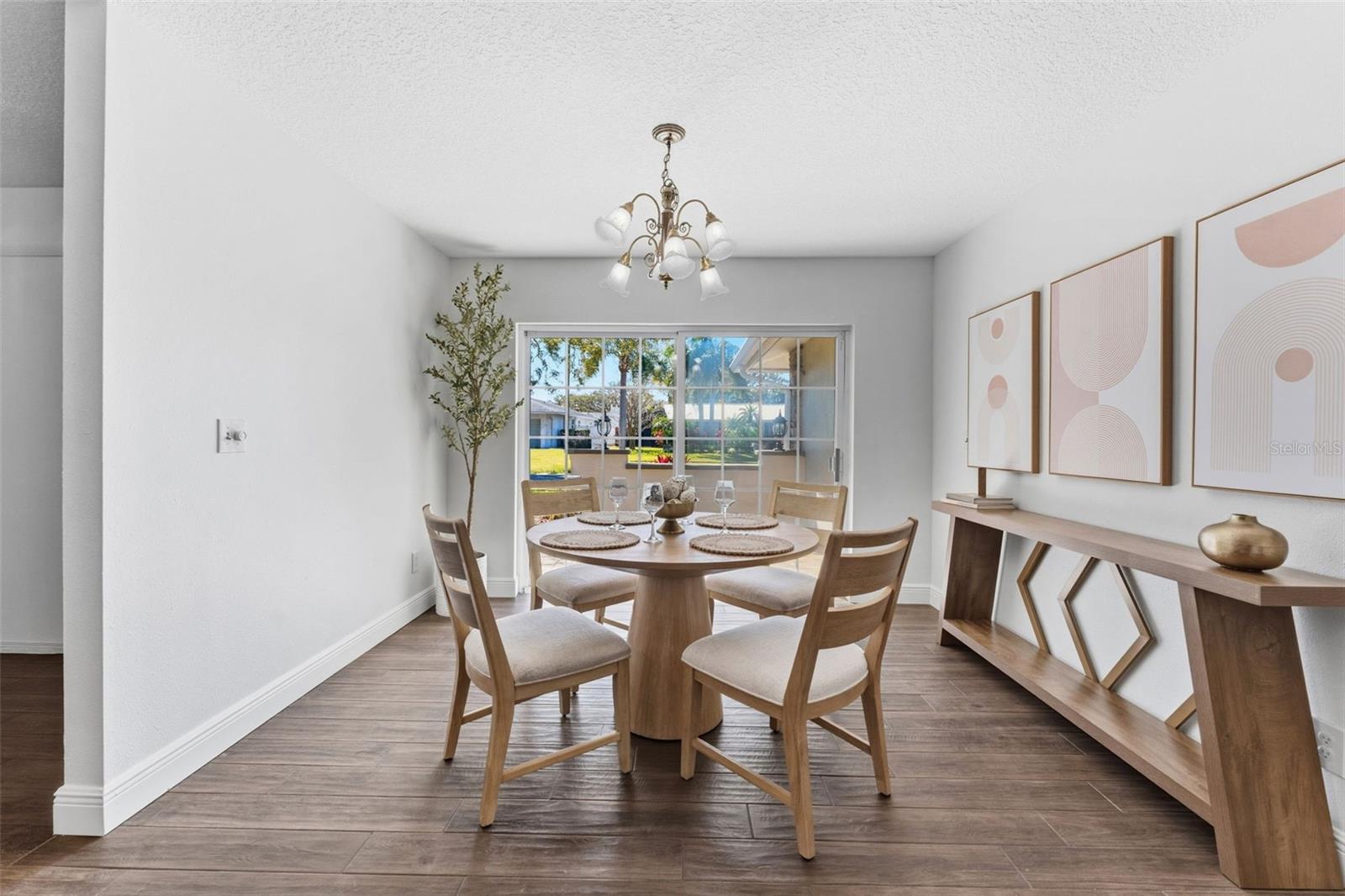 CLUBHOUSE ESTATES OF COUNTRYSIDE - Residential